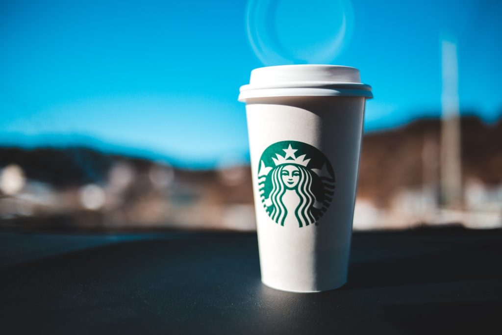 How to Make Starbucks Chai Tea Latte : Photo courtesy of Erik Mclean via Unsplash